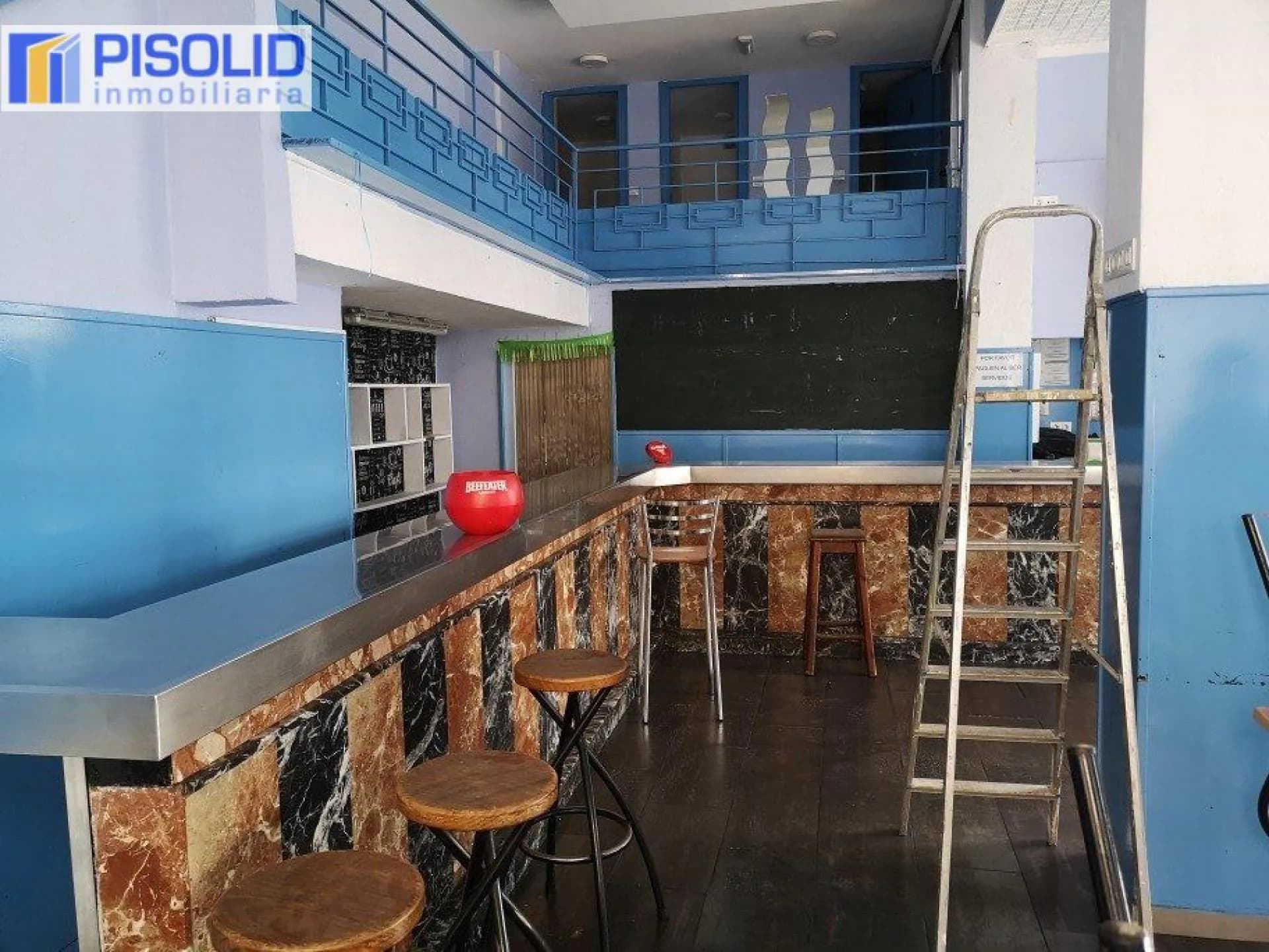 LOCAL COMERCIAL BAR DE DOS PLANTAS EN ZONA DELICIAS, VALLADOLID.